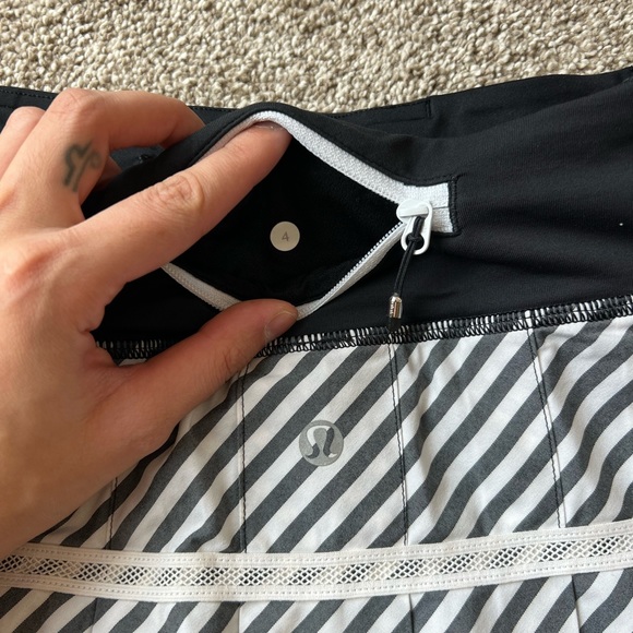 Lululemon Pace Setter Skort - Picture 4 of 4